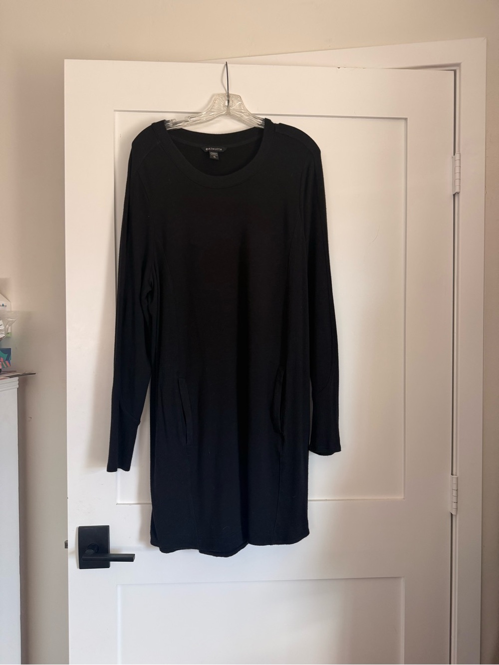 Athleta Black Long Sleeve Casual sweatshirt/sweater Shift Dress